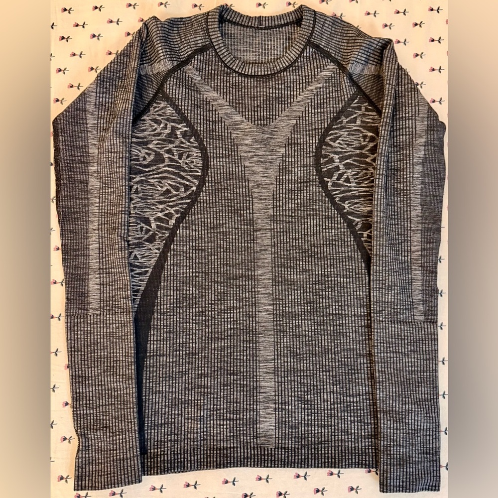 Lululemon Rest Less Pullover – Women’s Size 4 – Heathered Black